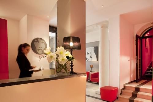 Hotel Villathéna Paris - Recepción